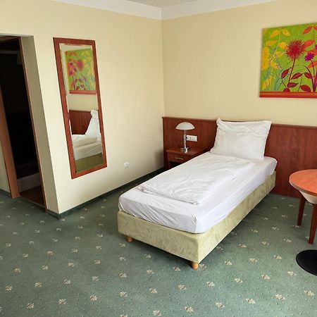 Hotel Breitenlee ウィーン エクステリア 写真
