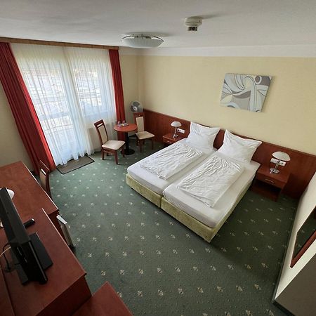 Hotel Breitenlee ウィーン エクステリア 写真