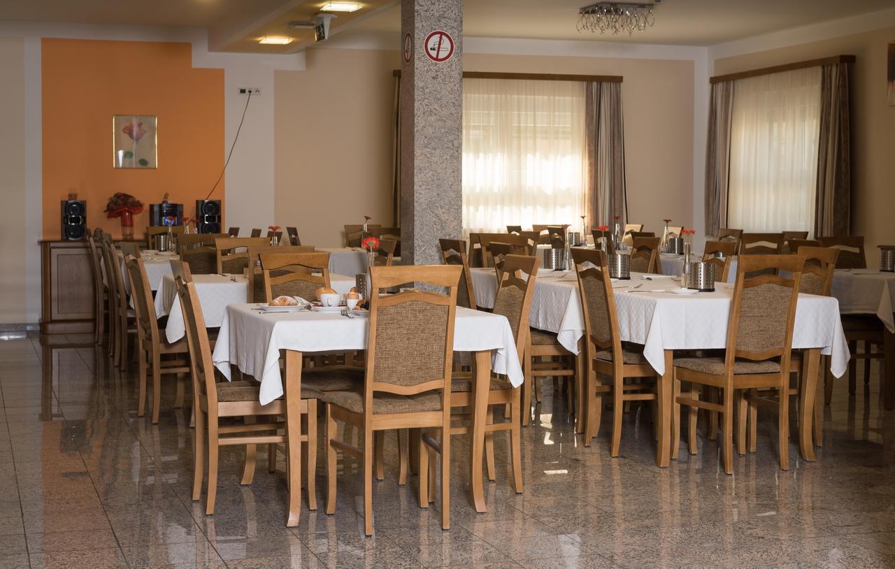 Hotel Breitenlee ウィーン エクステリア 写真